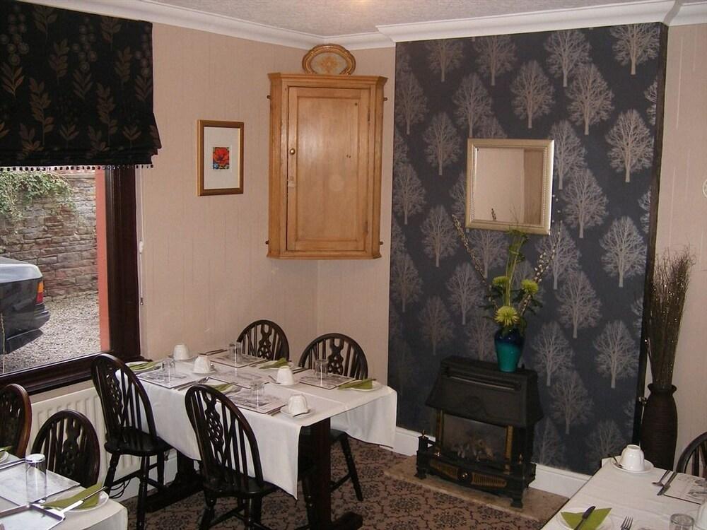 Tynedale Guest House เพนริท ภายนอก รูปภาพ