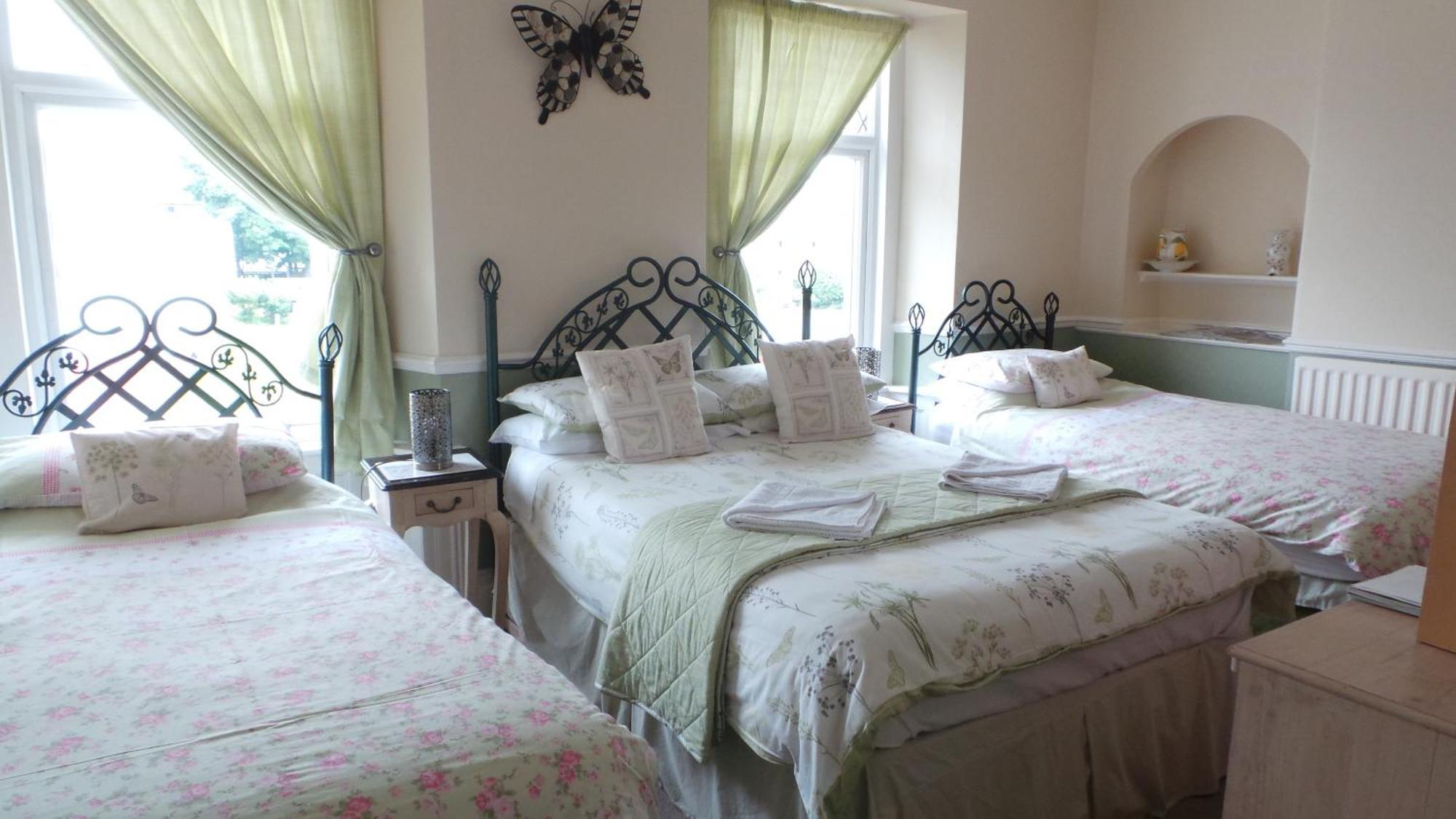 Tynedale Guest House เพนริท ภายนอก รูปภาพ